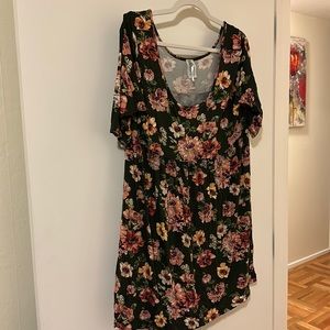 New Mia Top size3X Floral